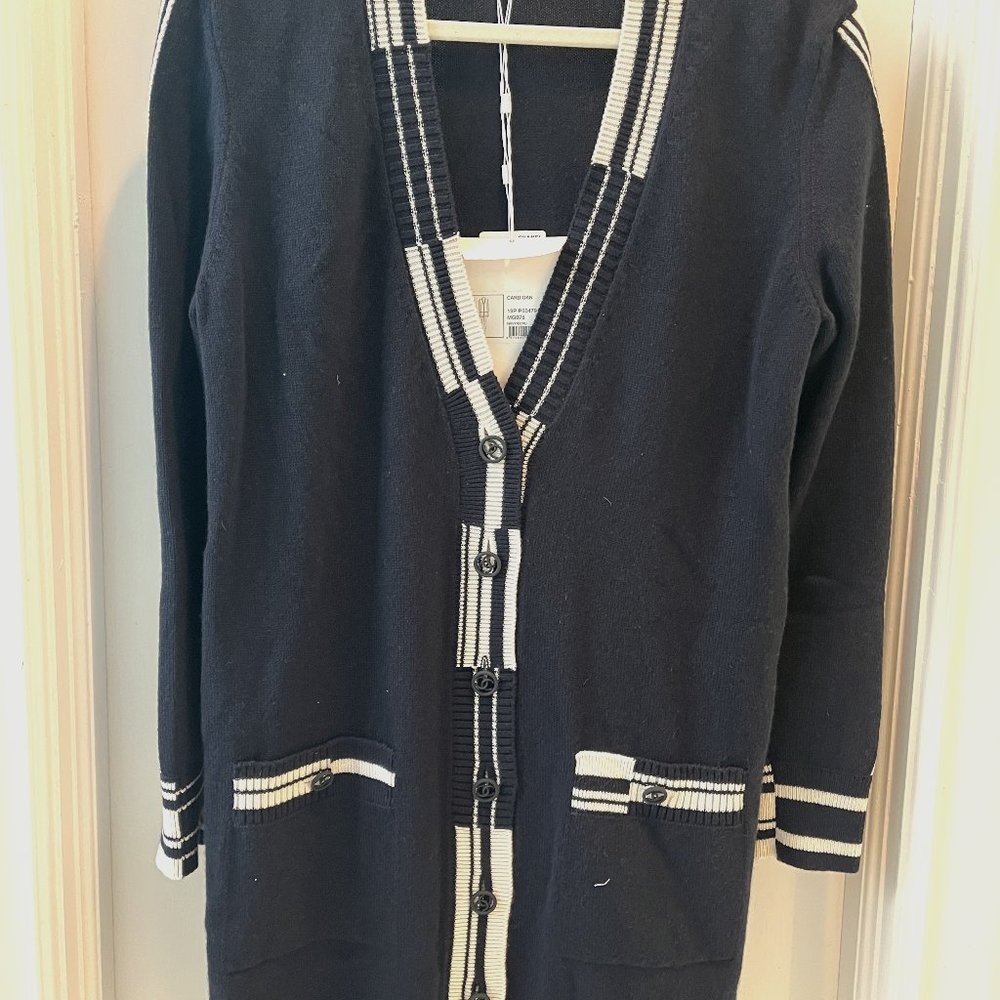 CHANEL Biarritz Cardigan Size 40 NWT